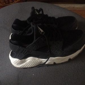 Women huaraches